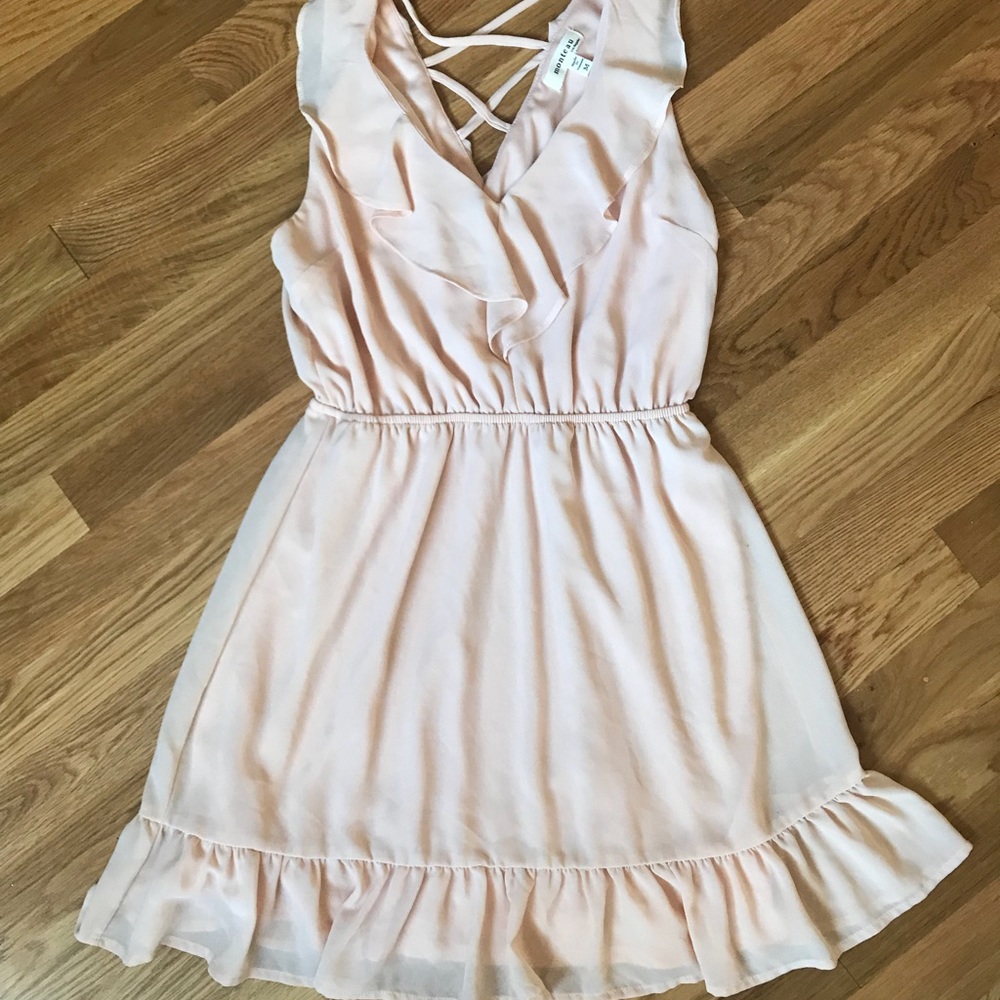 Sleeveless dress